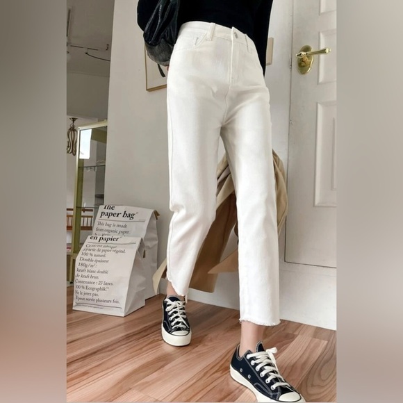 DAZY High Waist Straight Leg White Jeans Women’s Small Brand New - Picture 4 of 6